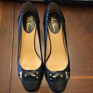 Like New! Cole Haan Black Heeled Shoes Elegant Design